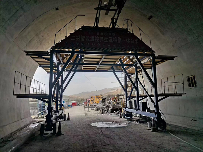 布料機(jī)、大型布料機(jī)、行走式布料機(jī)、圓筒布料機(jī)、行走式液壓布料機(jī)、移動(dòng)式液壓布料機(jī)、電動(dòng)布料機(jī)、手動(dòng)布料機(jī)、梁場(chǎng)專用液壓布料機(jī)